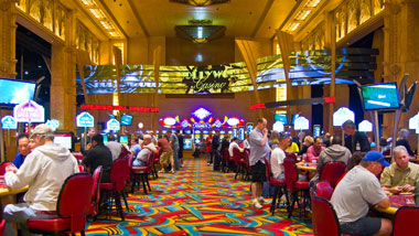 Does hollywood park casino have craps play